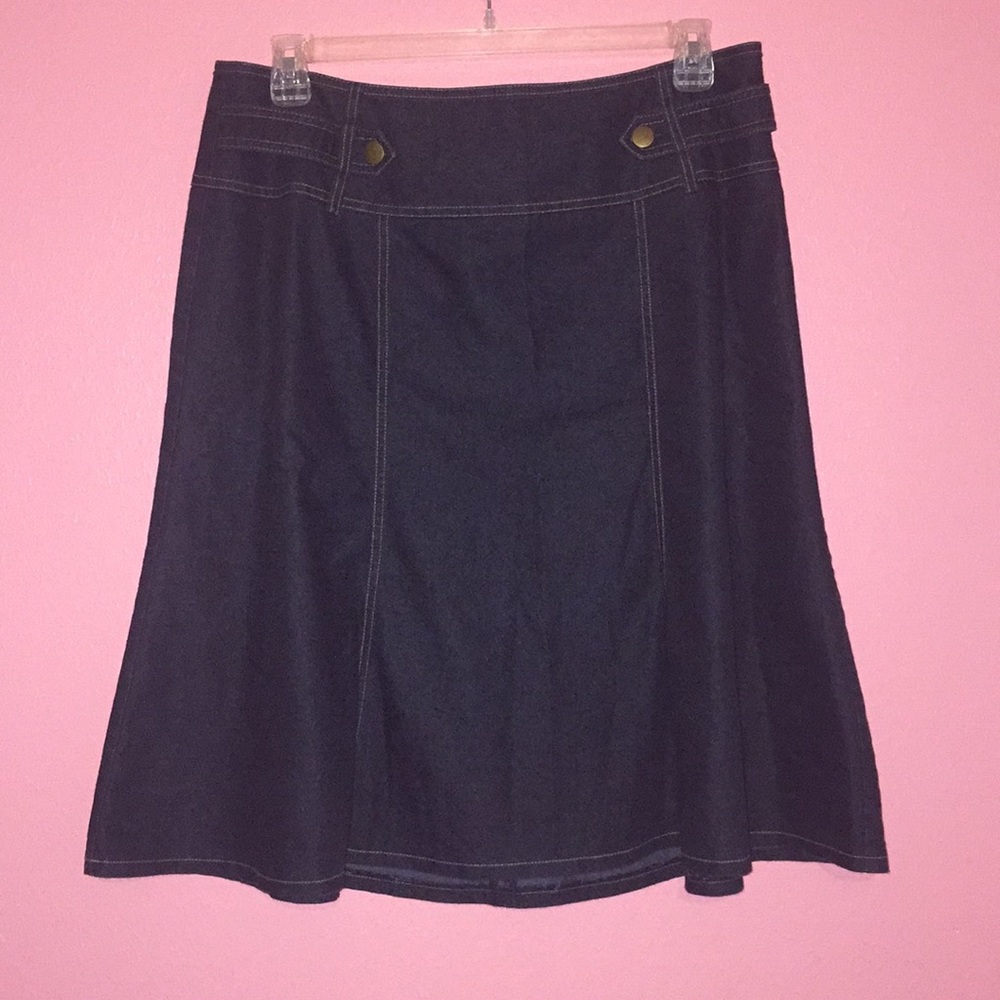 3/$28 💕  Black denim look material skirt